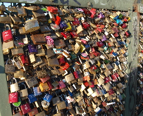 Liebesschlösser an der Hohenzollernbrücke